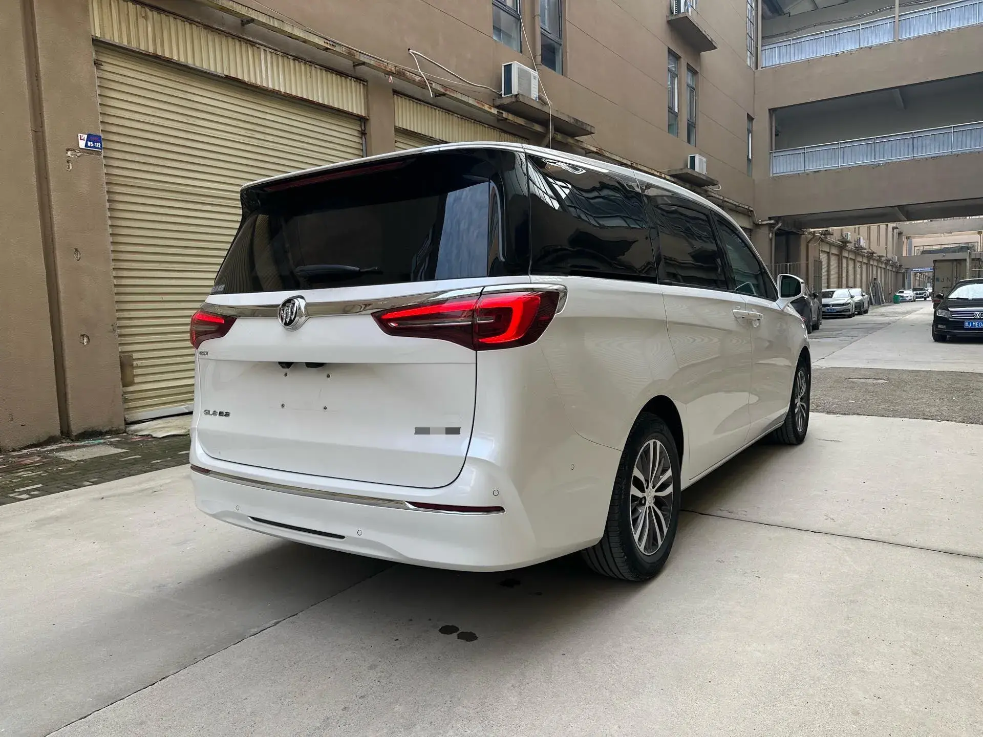 2021 BUICK GL8 thumbnail 3