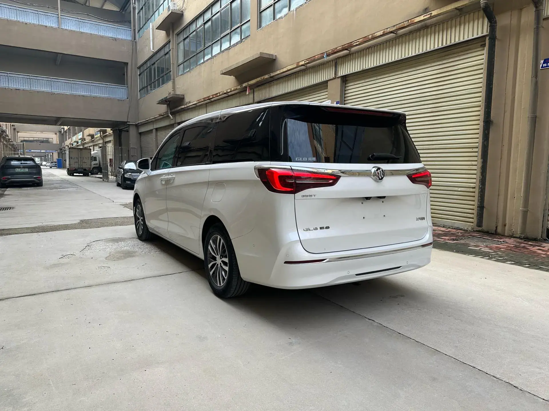 2021 BUICK GL8 thumbnail 4