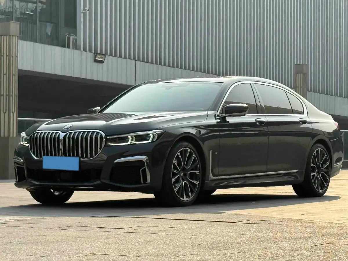 2021 BMW 7 Series 3.0T 340HP L6 8AT