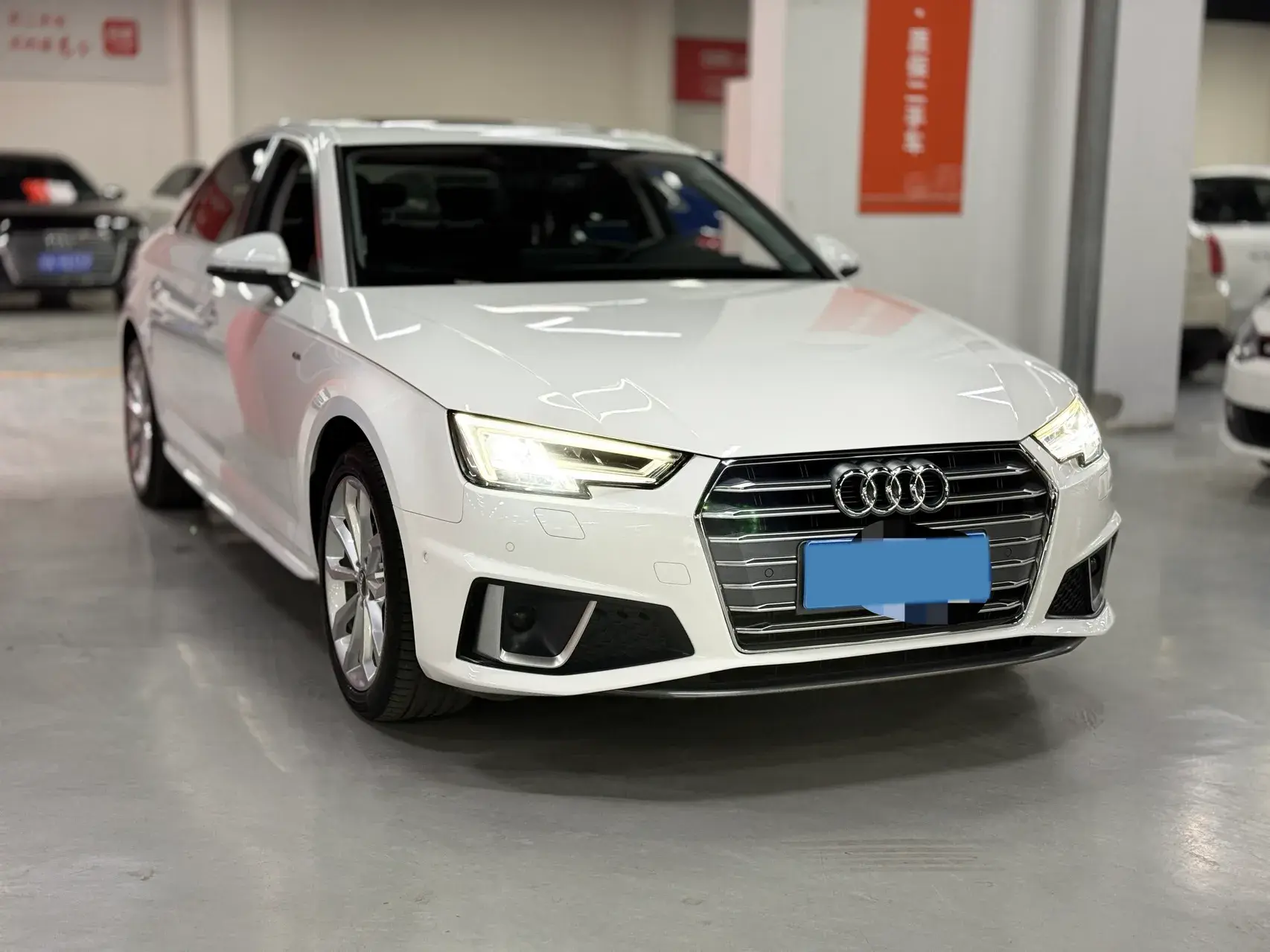 2019 AUDI A4L thumbnail 3