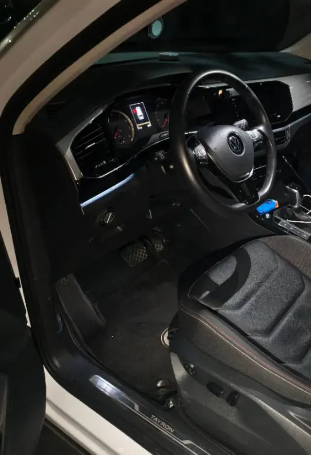 2022 VOLKSWAGEN TAYRON thumbnail 4