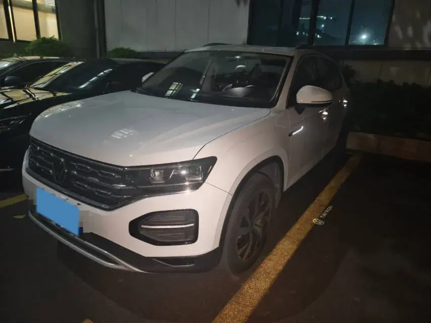 2022 VOLKSWAGEN TAYRON view 1