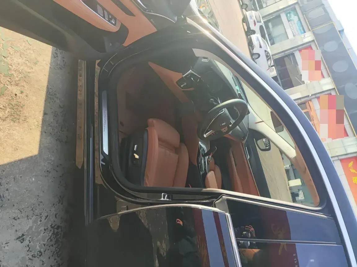 2022 BMW 6 thumbnail 3