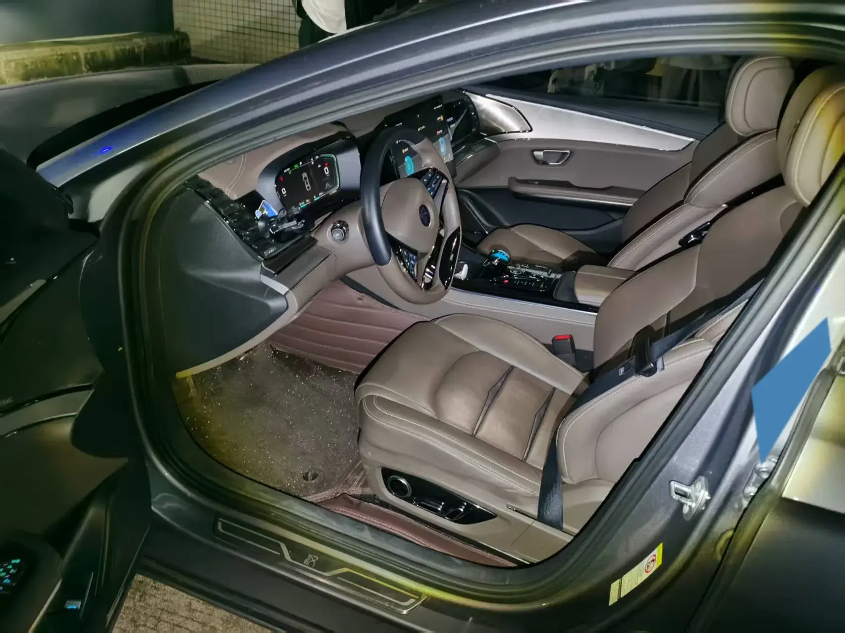 2020 BYD HAN thumbnail 2