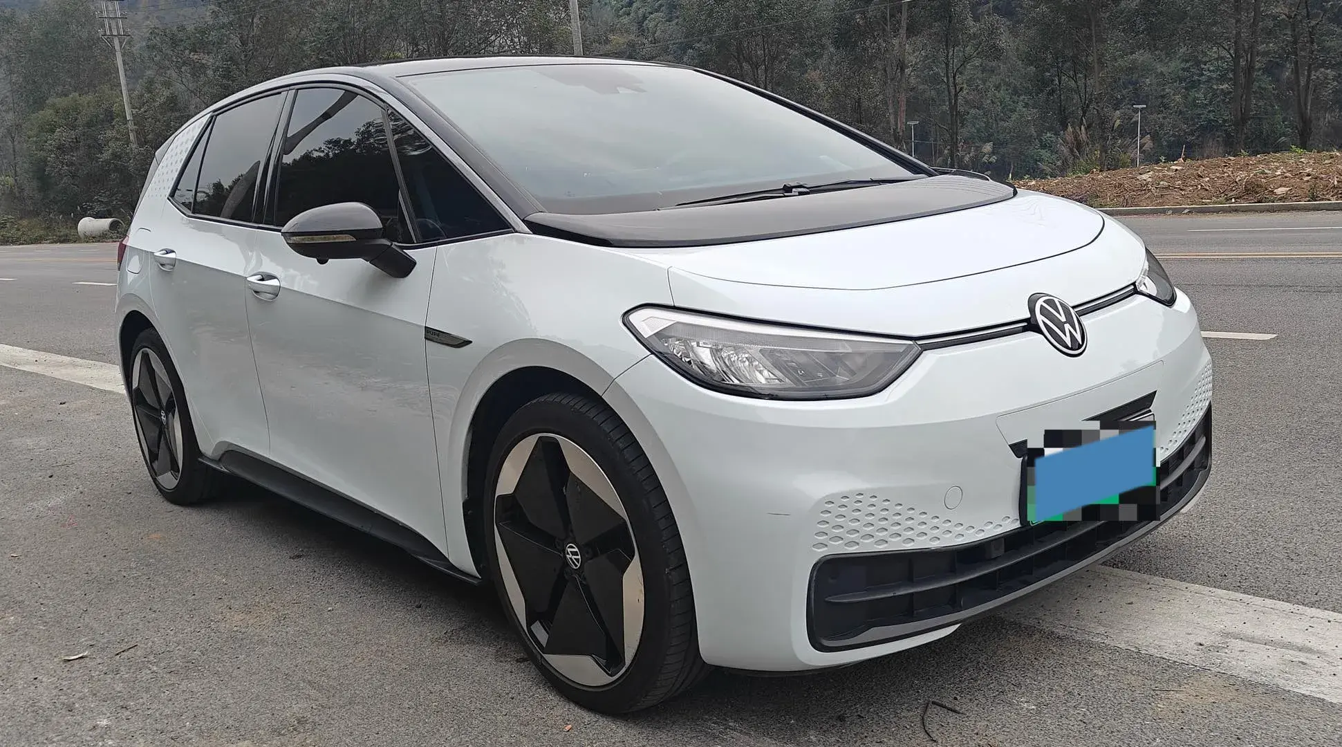 2023 VOLKSWAGEN GOLF thumbnail 2