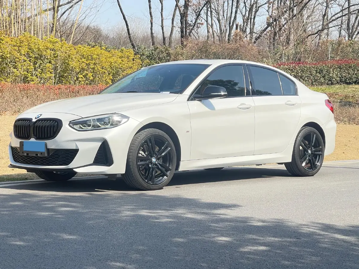2021 BMW 1 Series 2.0T 192HP L4 7DCT
