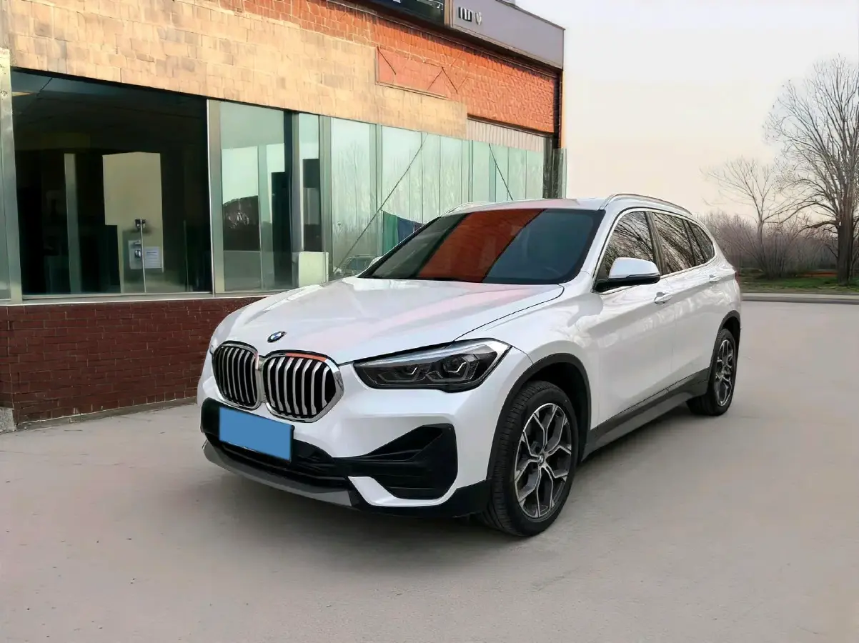 2021 BMW X1 2.0T 192HP L4 7DCT
