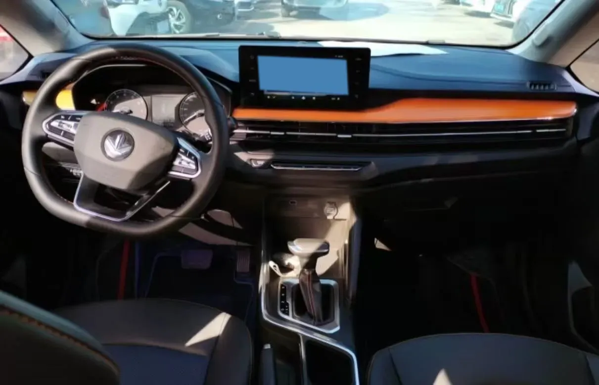 2022 Livan X3 PRO 1.5L 113HP L4 CVT,autocango,china used car exporter,china ev exporter,chinese used car exporter,chinese used ev exporter