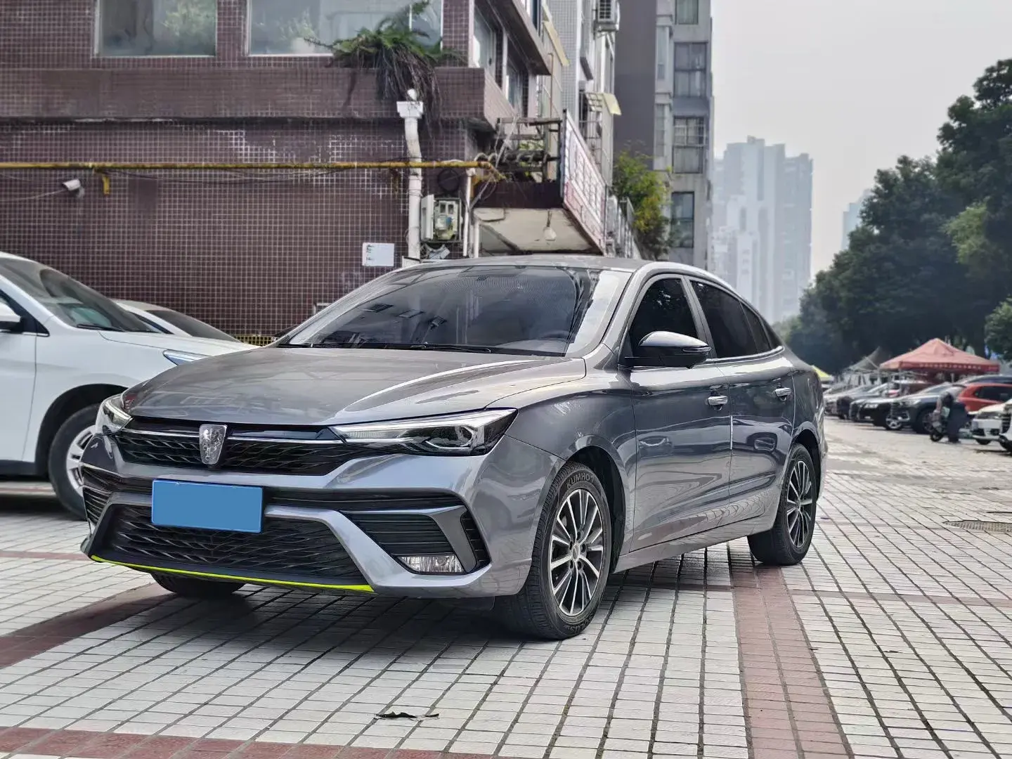 2021 ROEWE I5 view 1