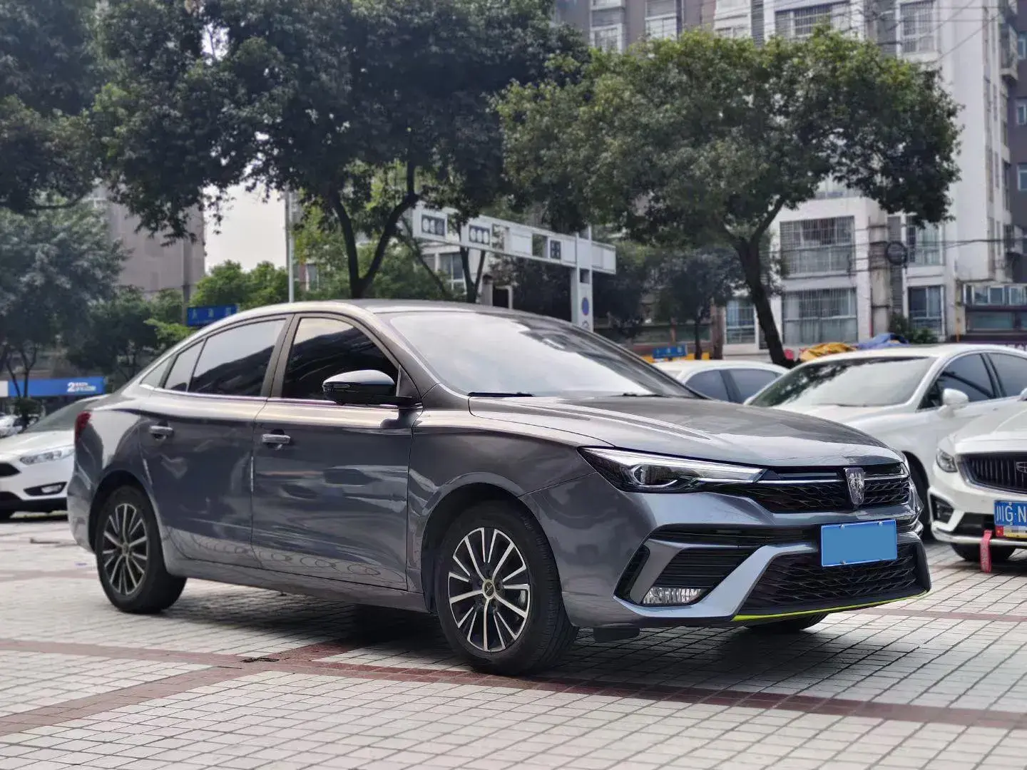 2021 ROEWE I5 thumbnail 3