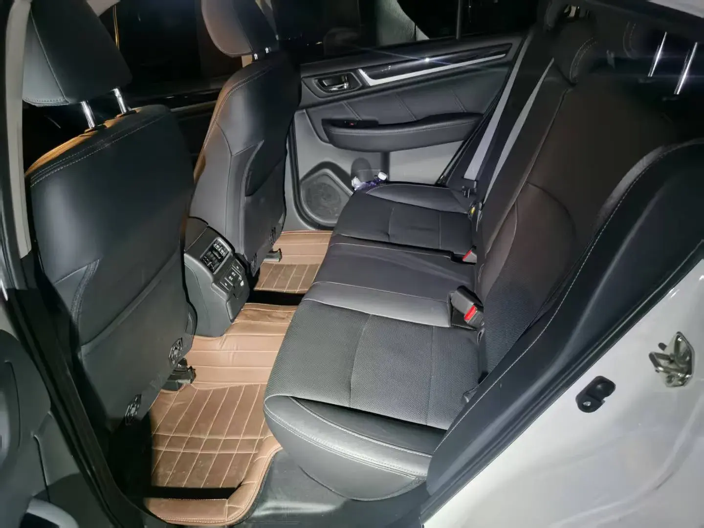 2019 SUBARU LEGACY thumbnail 4