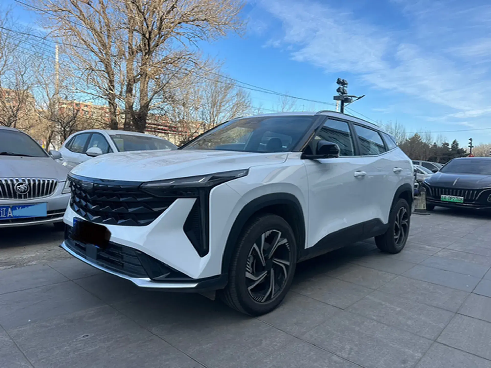 2024 GEELY AZKARRA view 1