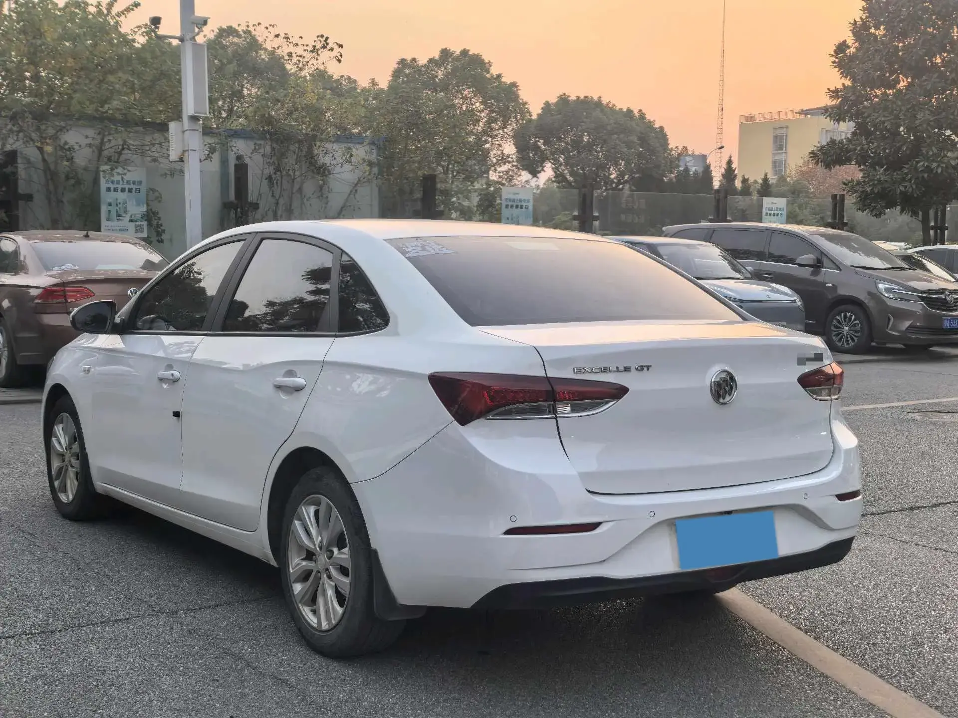 2021 BUICK EXCELLE thumbnail 2