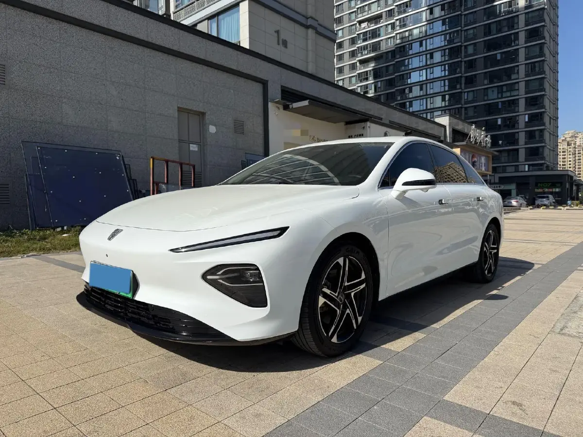 2023 Roewe D7 BEV 59.2KWH 2023 Roewe D7 BEV 59.2KWH