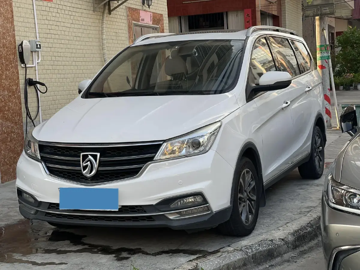 2019 BaoJun 730 1.5T 147HP L4 CVT