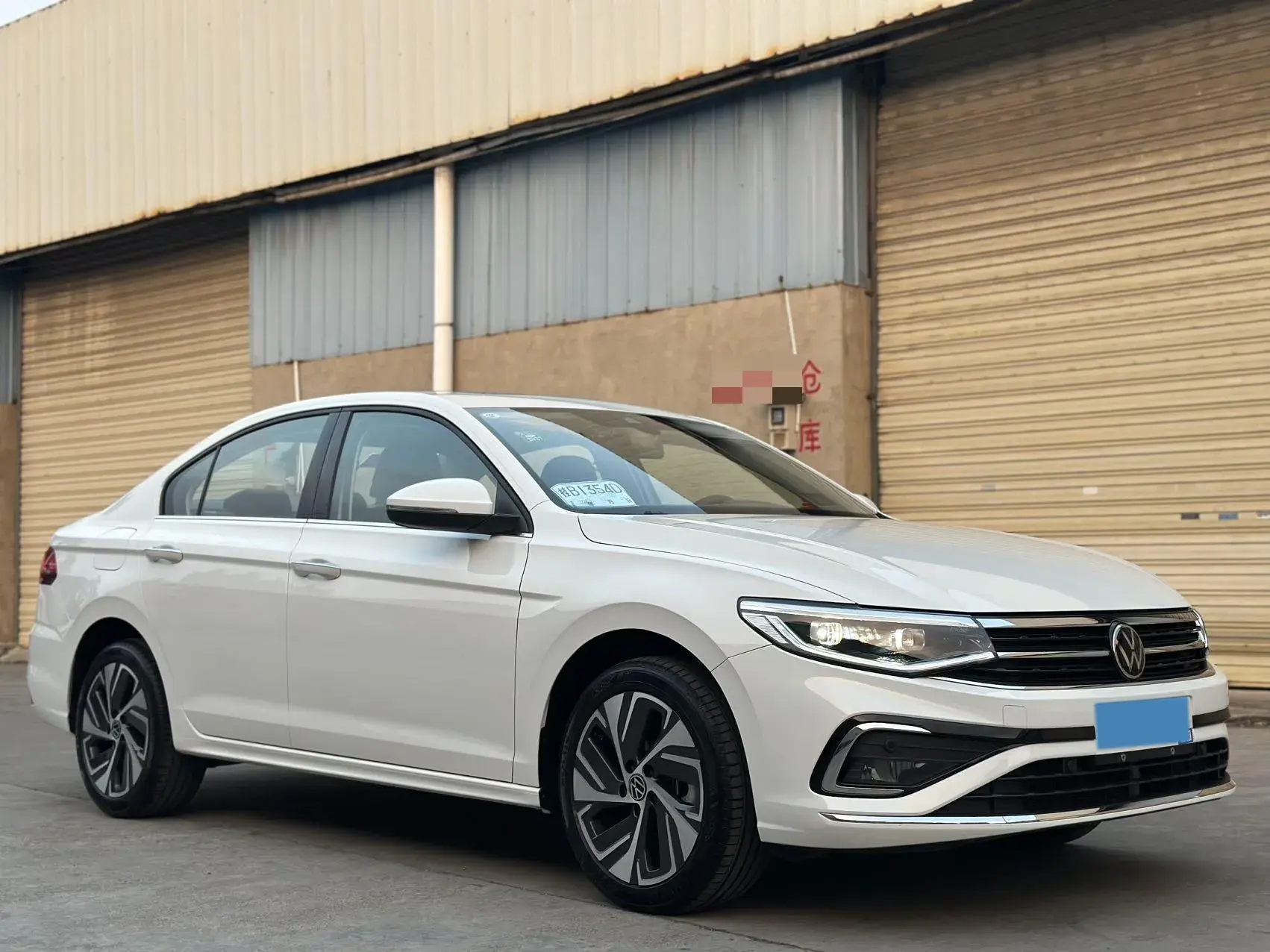 2023 VOLKSWAGEN BORA thumbnail 3