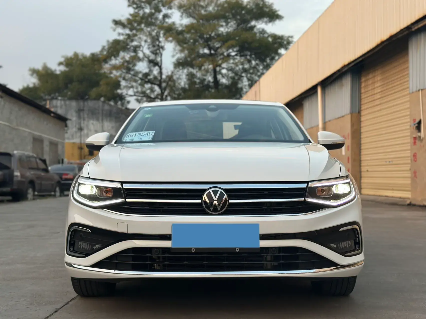 2023 VOLKSWAGEN BORA thumbnail 2