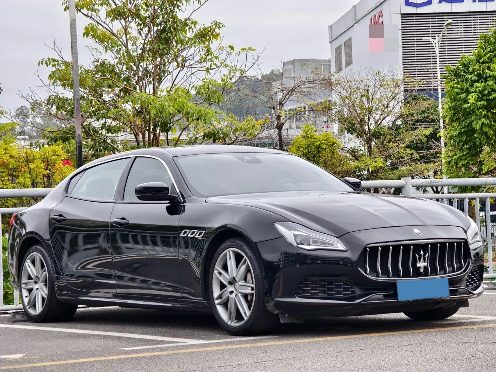 2018 MASERATI QUATTROPORTE thumbnail 3