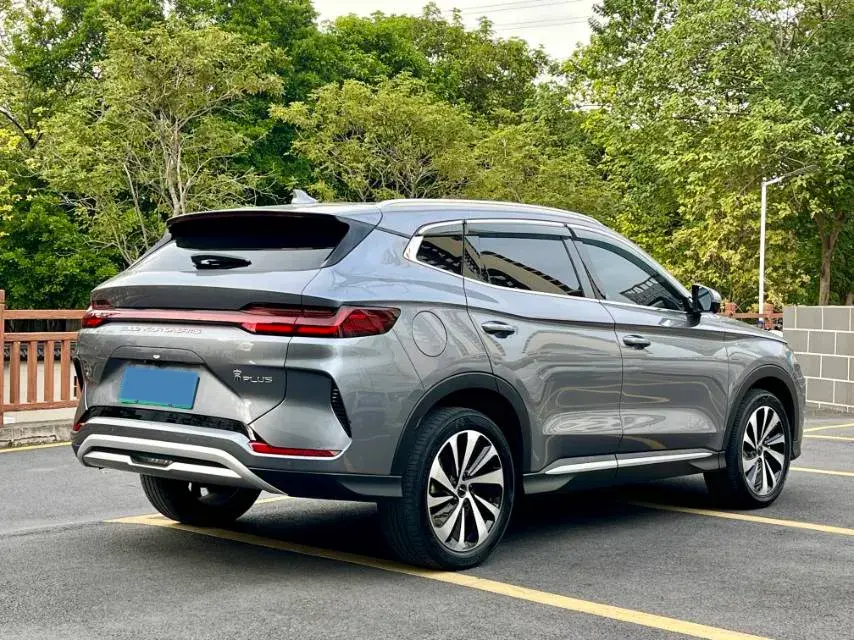 2023 BYD SONG thumbnail 2