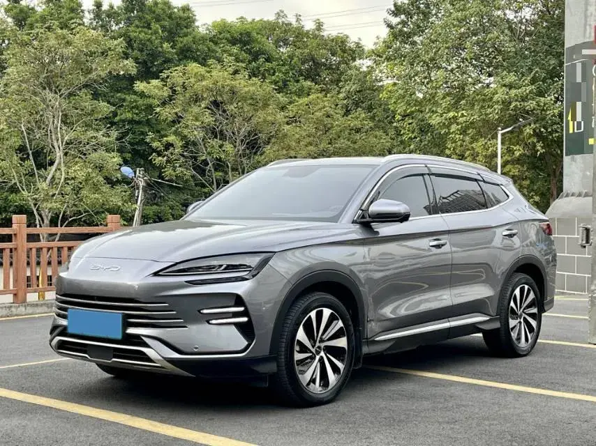 2023 BYD SONG view 1