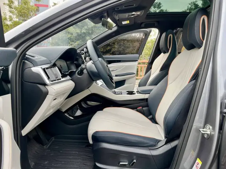 2023 BYD SONG thumbnail 4