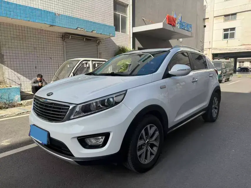 2016 Kia Sportage R 2.0L 165HP L4 6AT