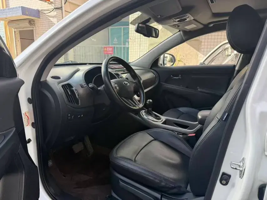 2016 KIA SPORTAGE thumbnail 4