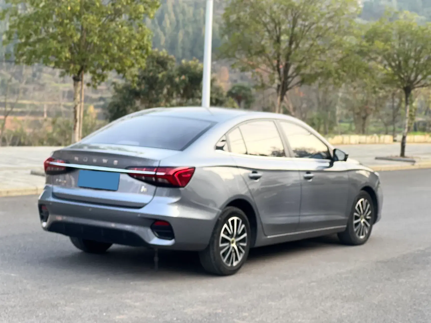 2021 ROEWE I5 thumbnail 4