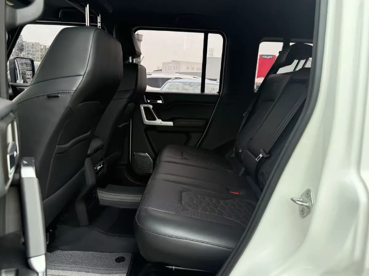 2024 212 212 T01 2.0T 252HP L4 8AT,autocango,china used car exporter,china ev exporter,chinese used car exporter,chinese used ev exporter