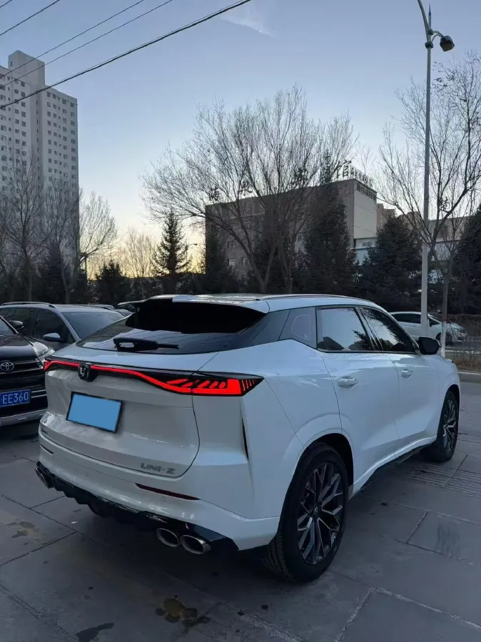 2025 ChangAn UNI-Z 1.5T 188HP L4 7DCT,autocango,china used car exporter,china ev exporter,chinese used car exporter,chinese used ev exporter