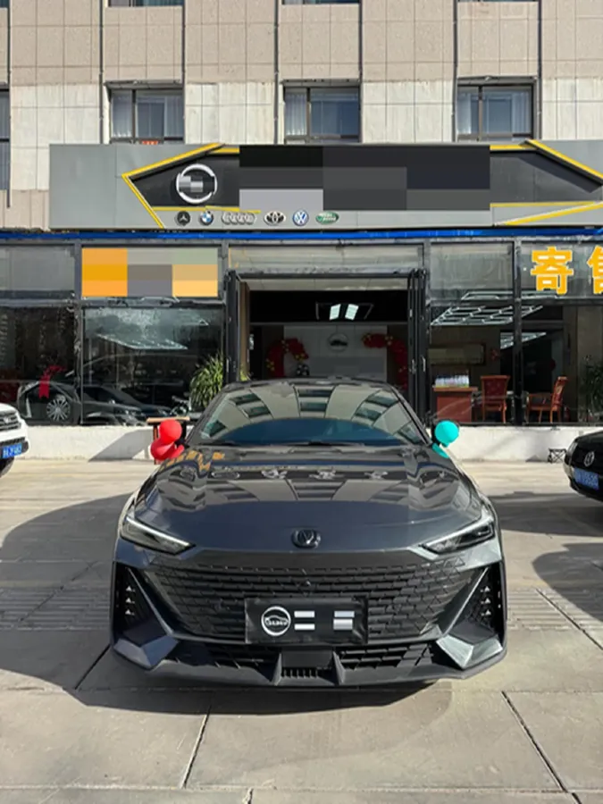 2023 ChangAn UNI-V 1.5T 188HP L4 7DCT,autocango,china used car exporter,china ev exporter,chinese used car exporter,chinese used ev exporter