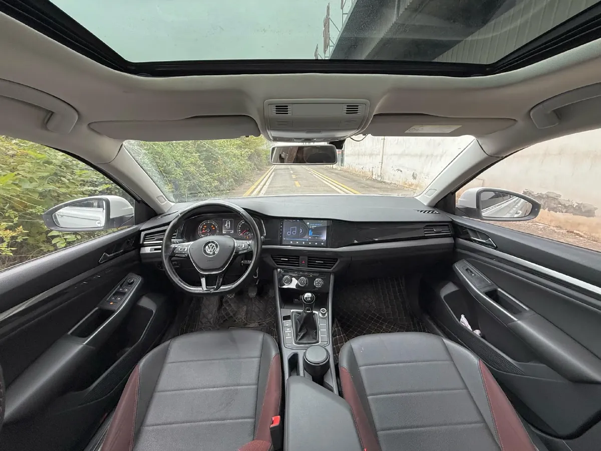 2019 ChangAn Oshan Cosmos 1.5T 178HP L4 6MT,autocango,china used car exporter,china ev exporter,chinese used car exporter,chinese used ev exporter