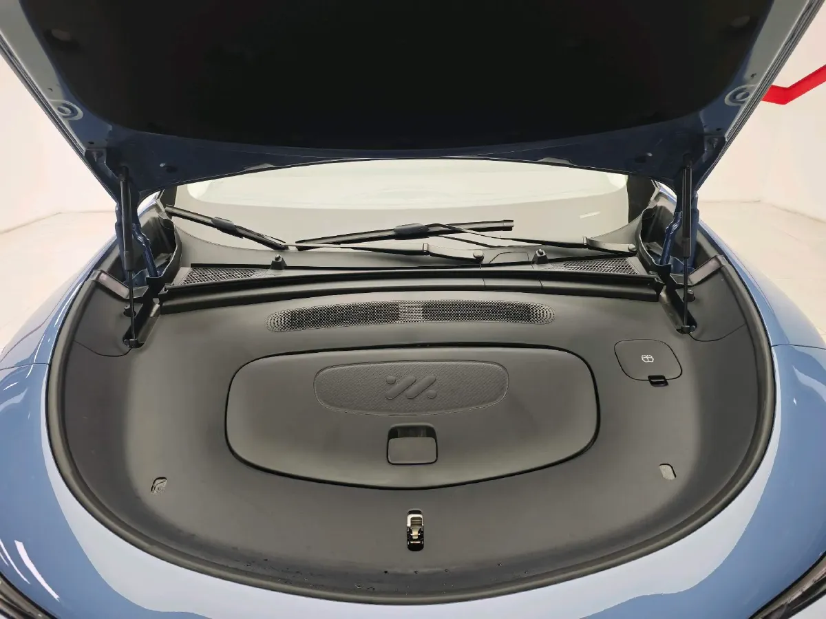 2025 IM LS6 BEV 100KWH,autocango,china used car exporter,china ev exporter,chinese used car exporter,chinese used ev exporter