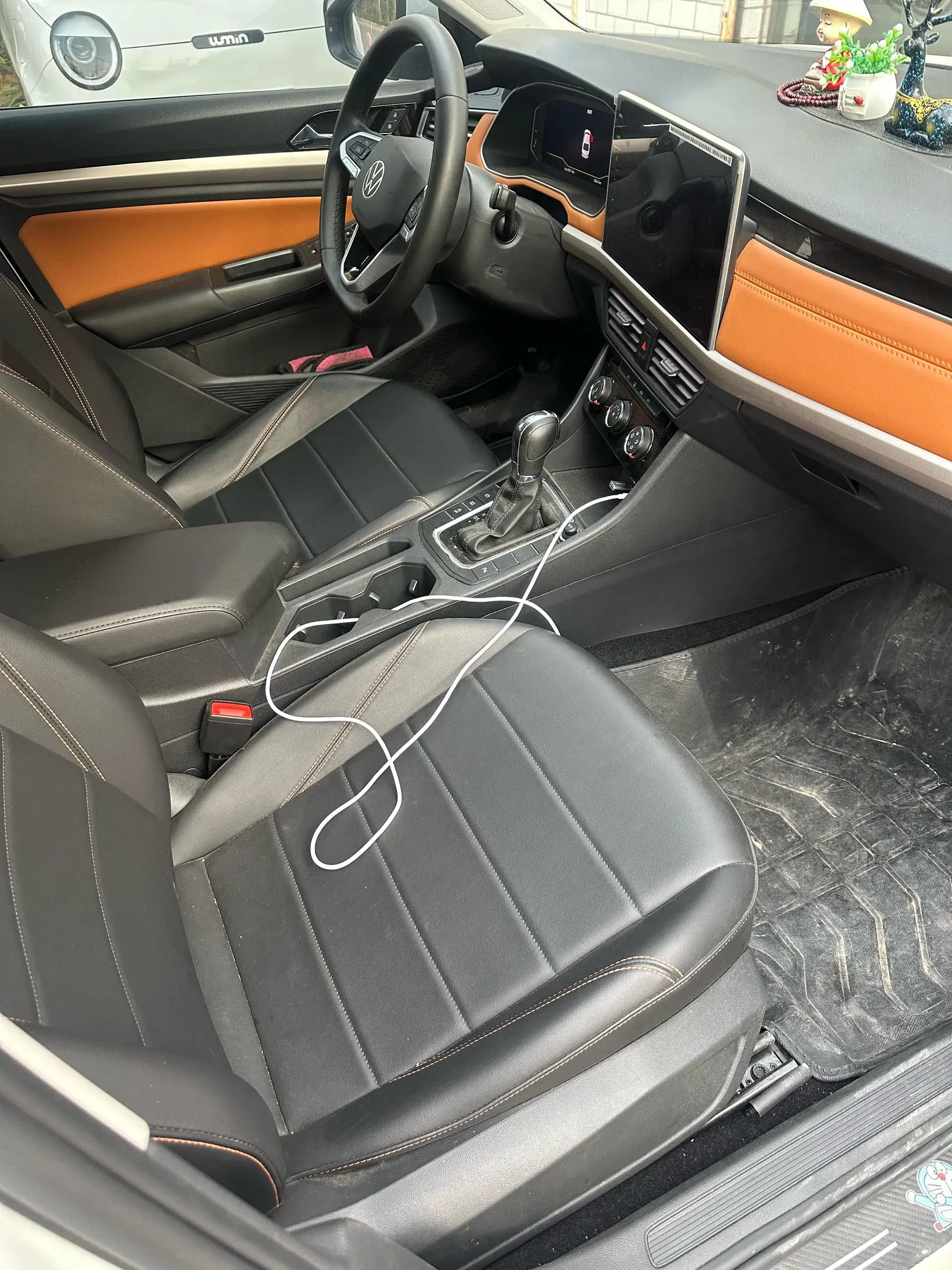 2023 VOLKSWAGEN BORA thumbnail 4