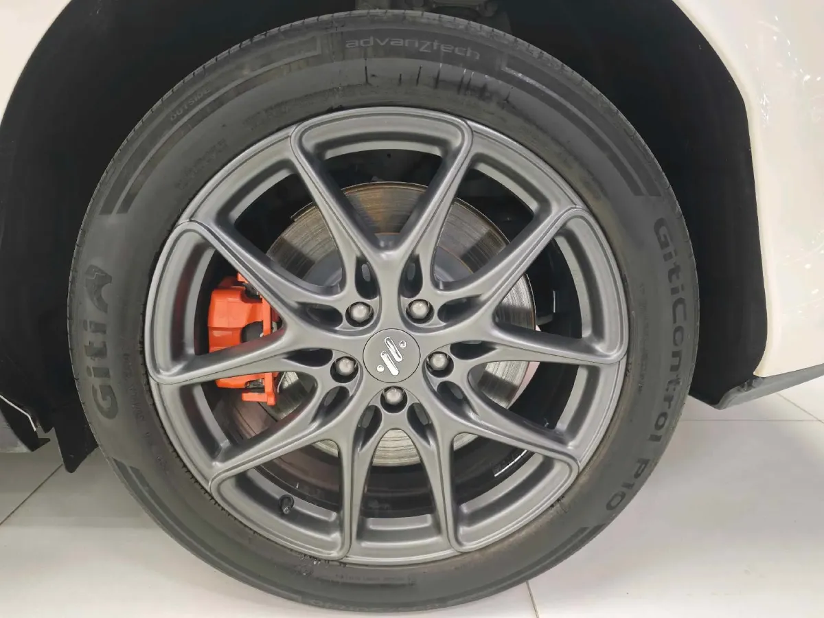 2025 IM LS6 BEV 75KWH,autocango,china used car exporter,china ev exporter,chinese used car exporter,chinese used ev exporter