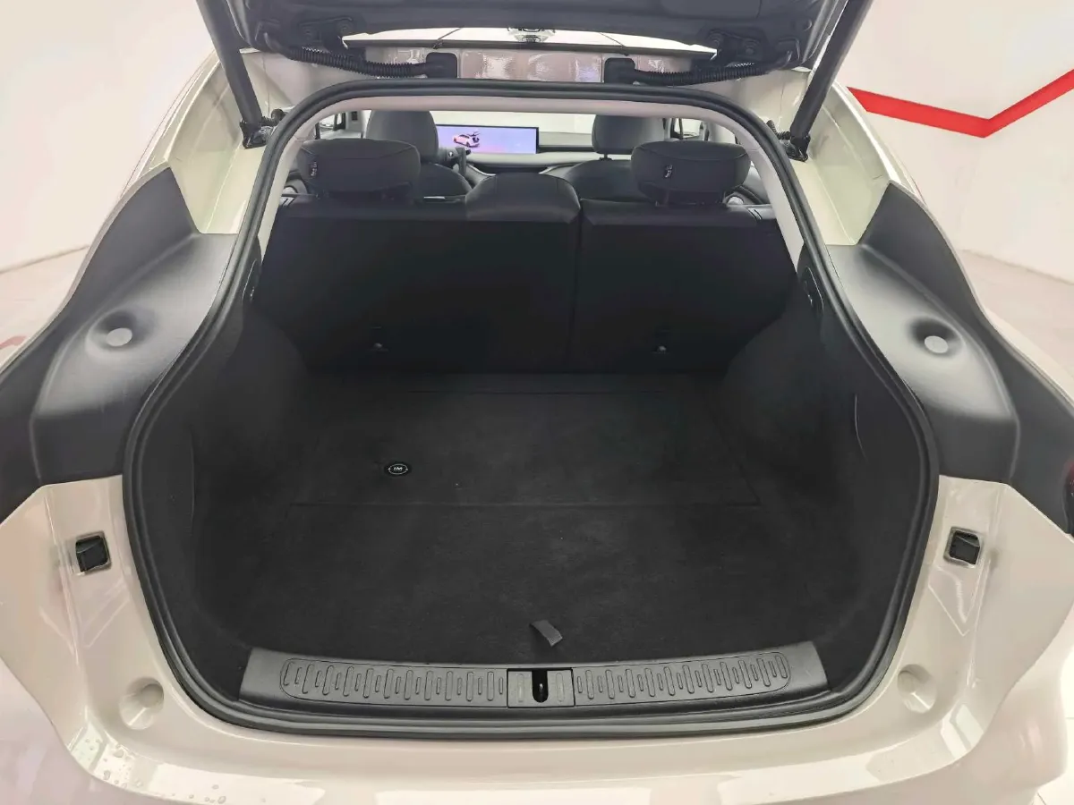 2025 IM LS6 BEV 75KWH,autocango,china used car exporter,china ev exporter,chinese used car exporter,chinese used ev exporter