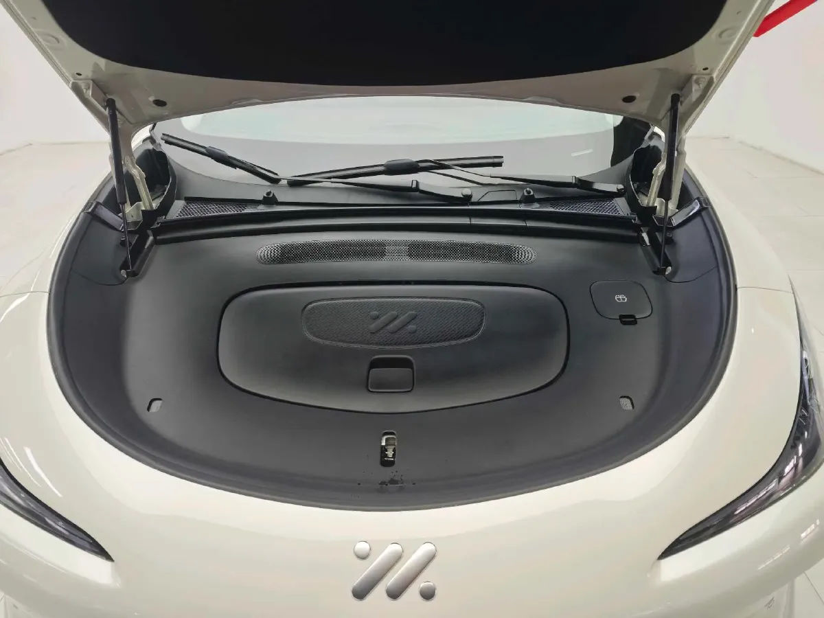 2025 IM LS6 BEV 75KWH,autocango,china used car exporter,china ev exporter,chinese used car exporter,chinese used ev exporter