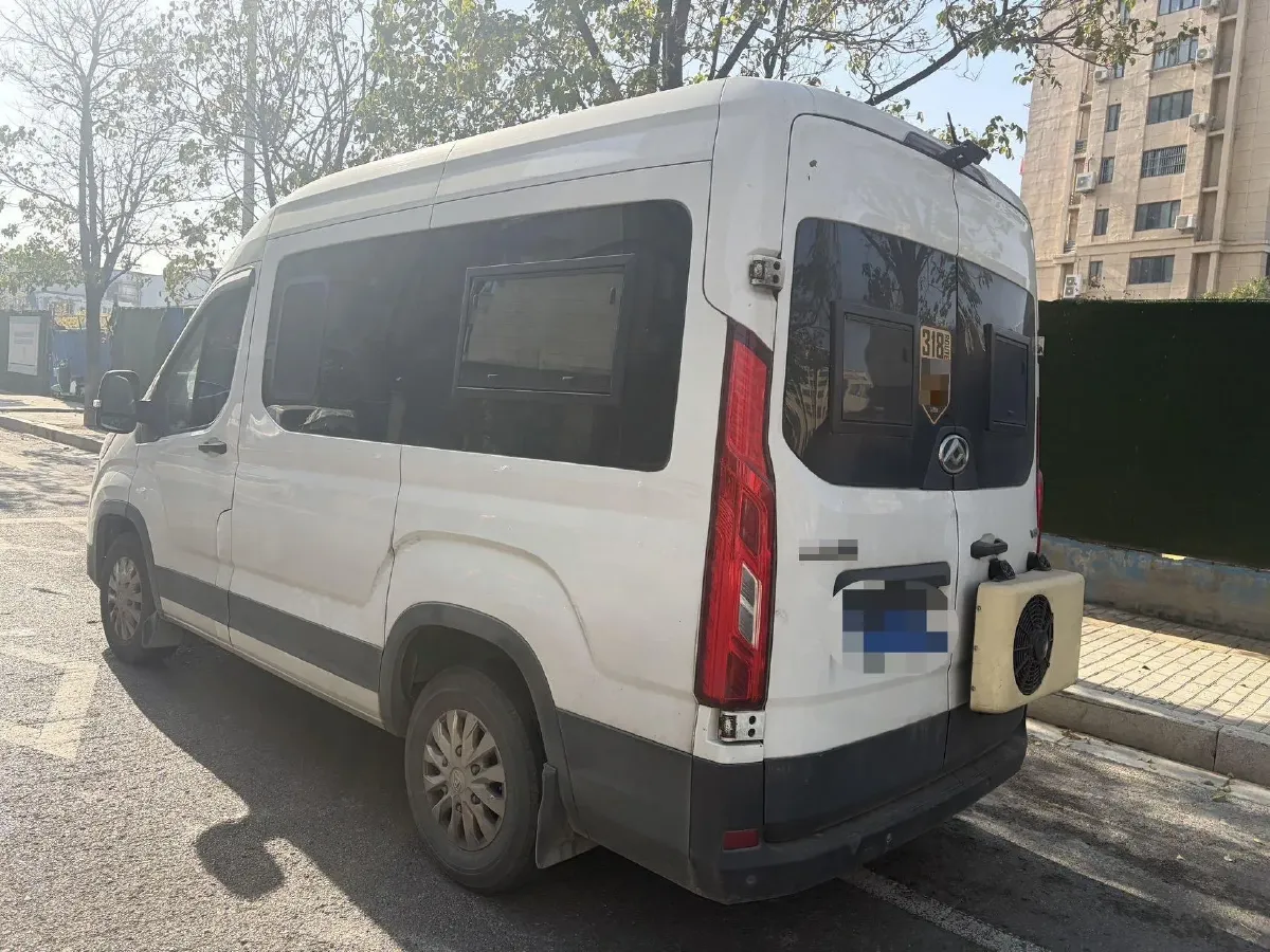 2022 JMC YuHu 9 2.0T 220HP L4 6MT,autocango,china used car exporter,china ev exporter,chinese used car exporter,chinese used ev exporter