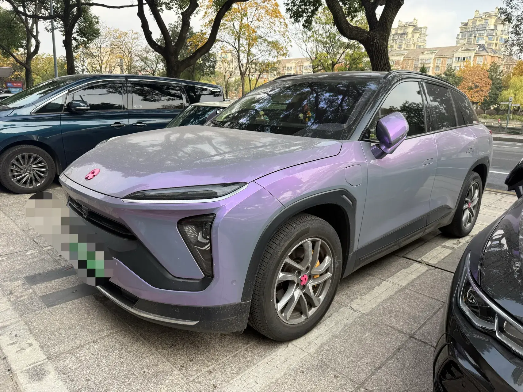 2019 NIO ES6 view 1