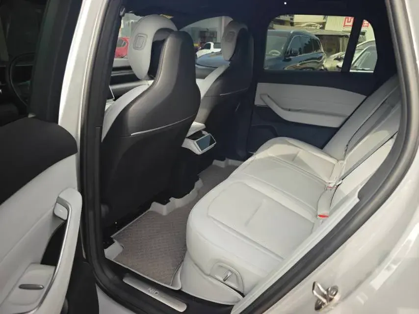 2023 NIO ES6 thumbnail 3