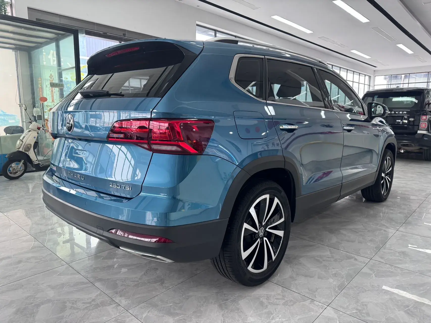 2021 VOLKSWAGEN THARU thumbnail 4