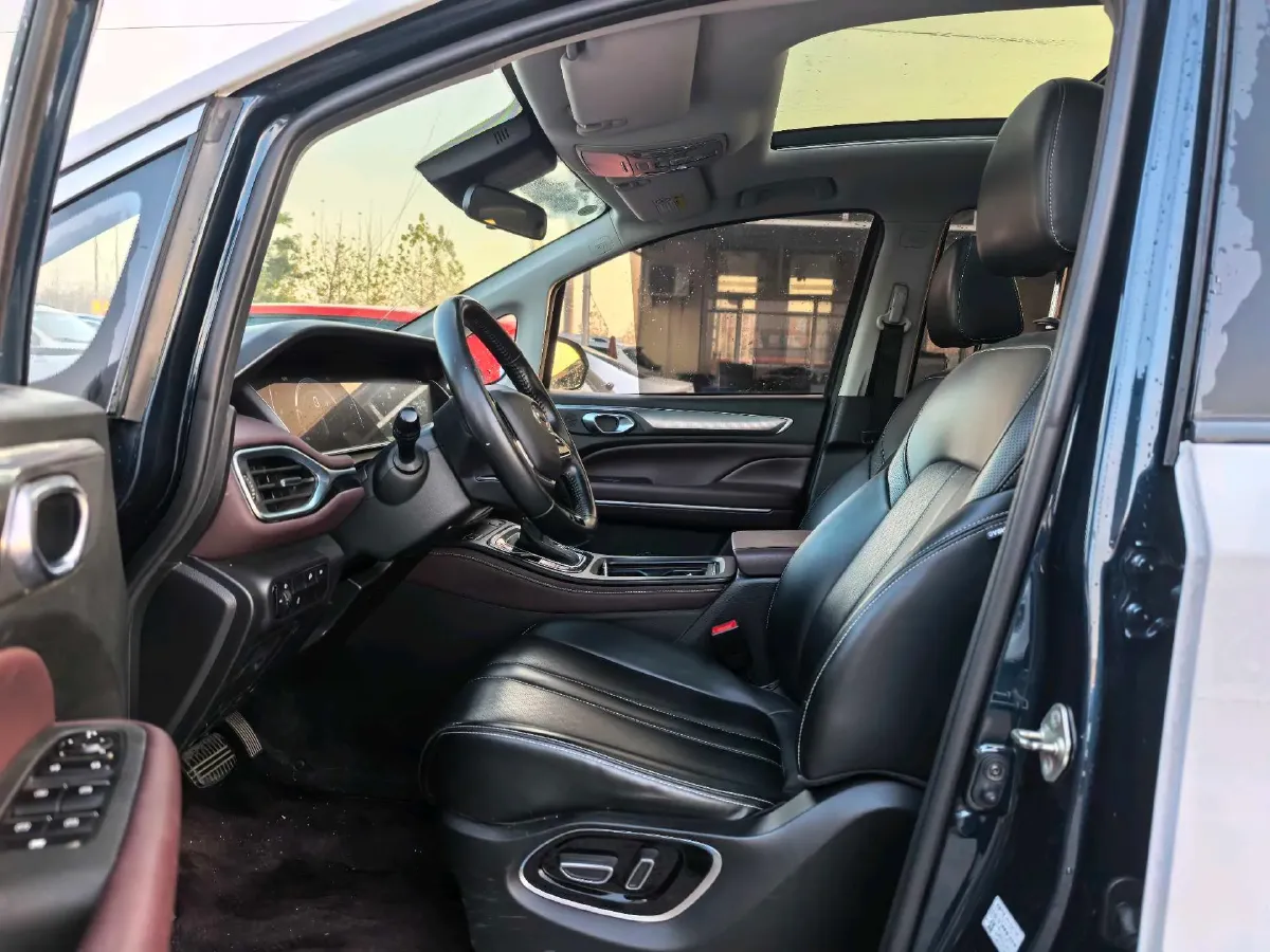 2012 GAC Trumpchi GS5 2.0L 147HP L4 5MT,autocango,china used car exporter,china ev exporter,chinese used car exporter,chinese used ev exporter