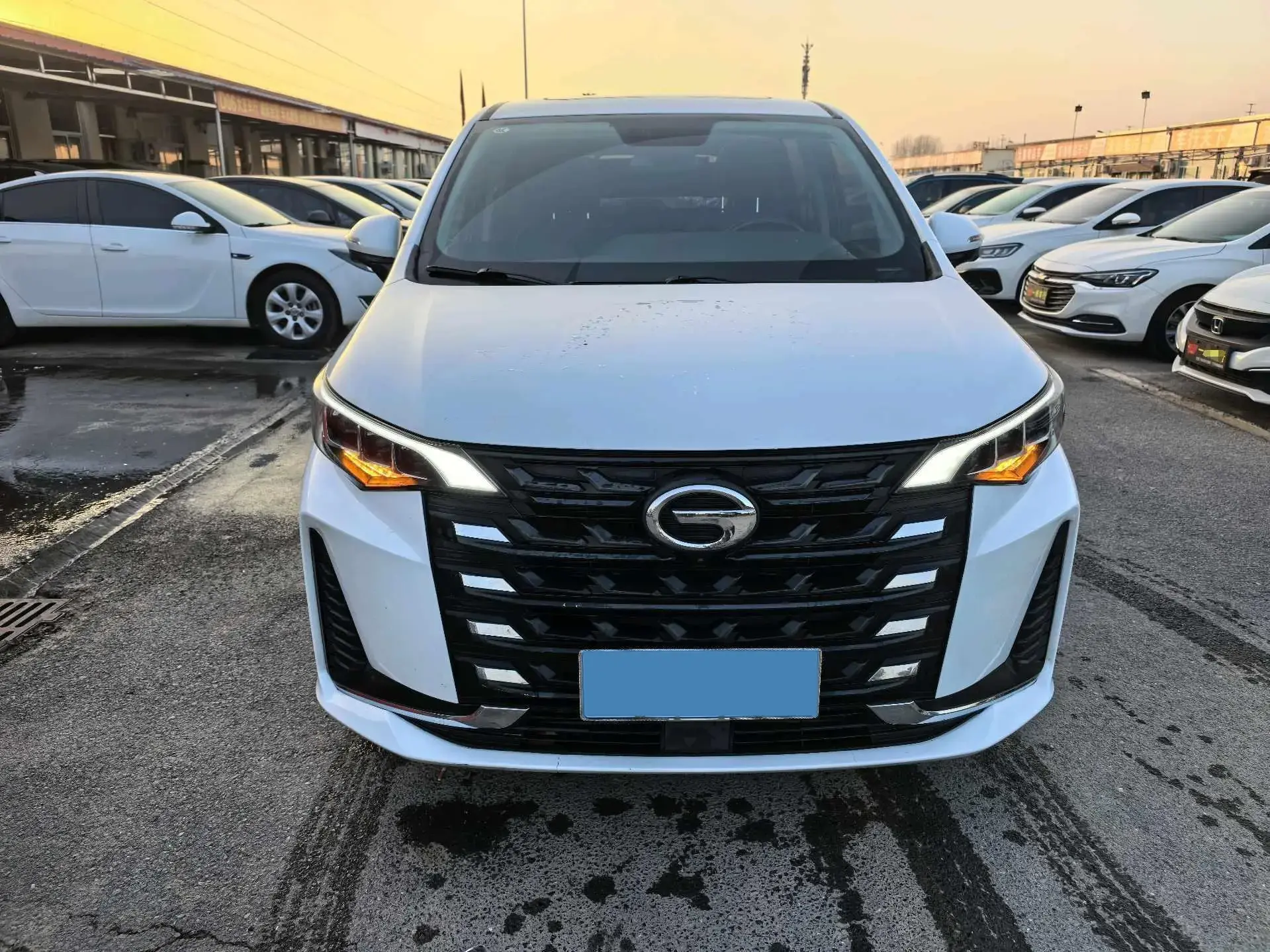 2012 GAC TRUMPCHI thumbnail 3