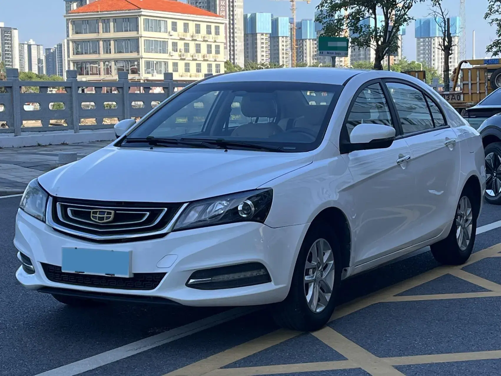 2017 GEELY EMGRAND view 1