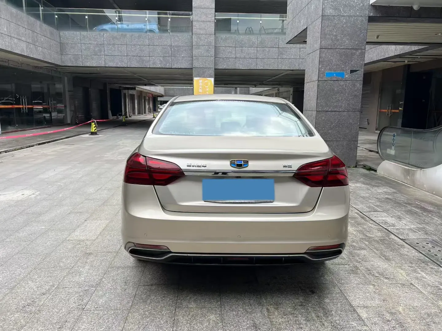 2017 GEELY EMGRAND thumbnail 4