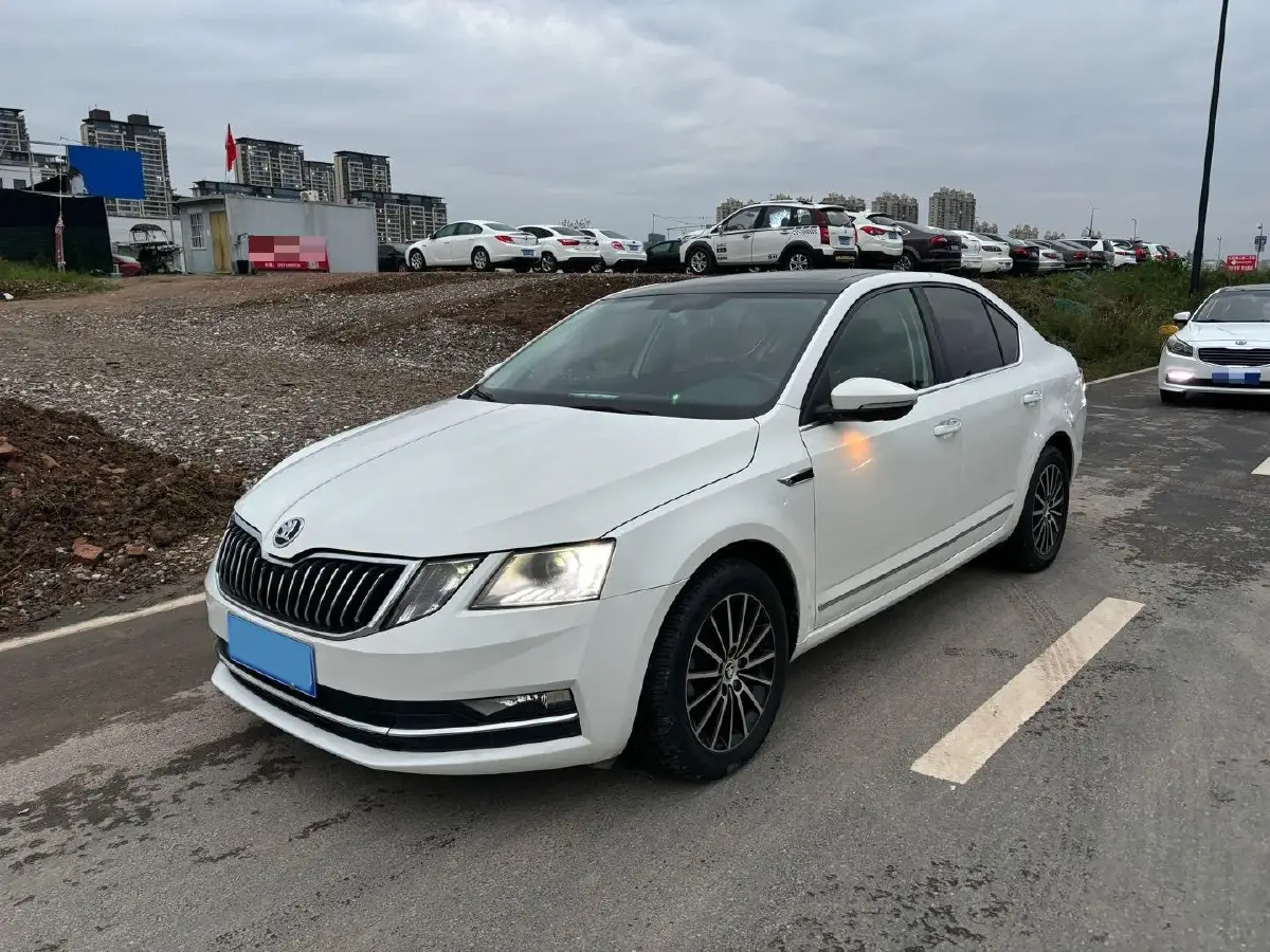 2018 Skoda Octavia 1.6L 110HP L4 6AT