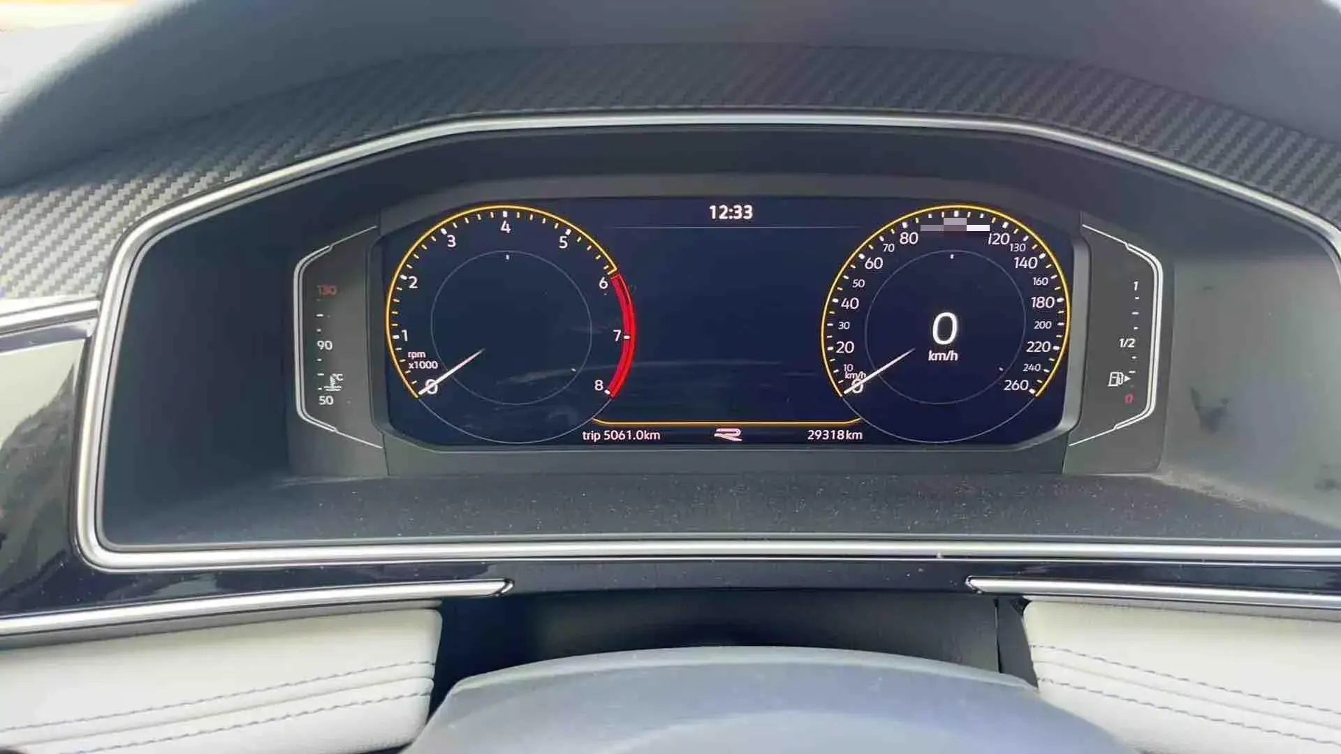 2024 VOLKSWAGEN TIGUAN thumbnail 3