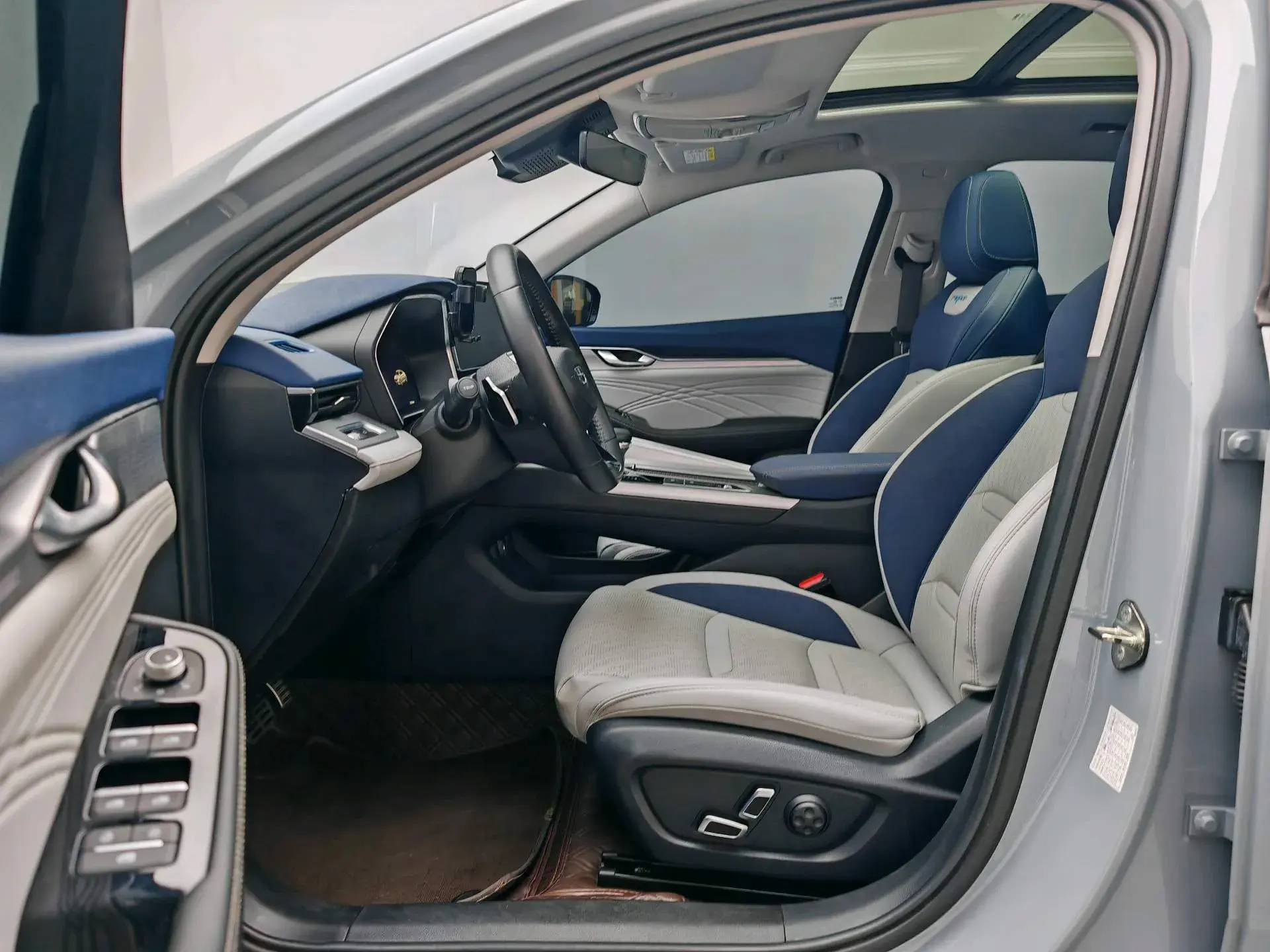 2023 GEELY PREFACE thumbnail 2