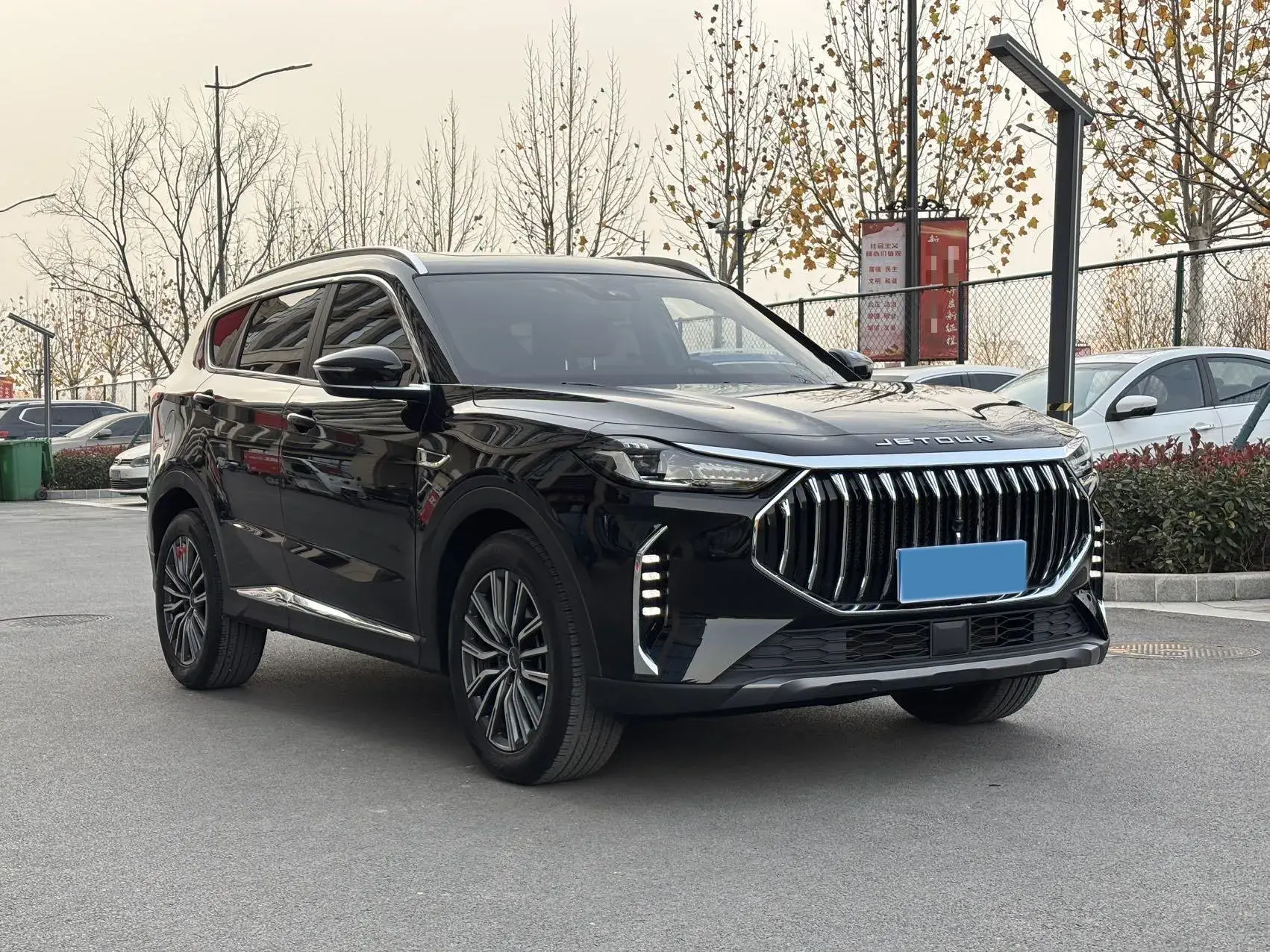 2025 JETOUR X70 thumbnail 3