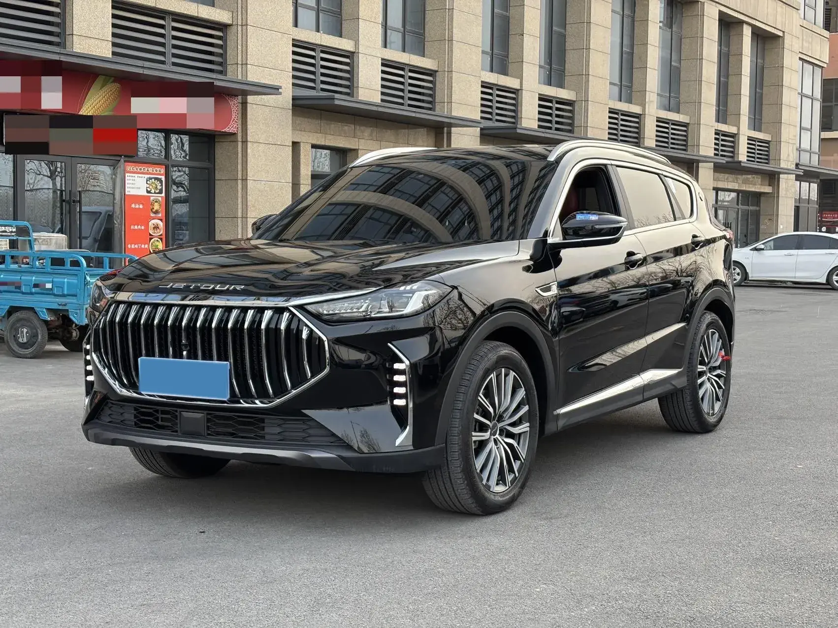 2025 JETOUR X70 view 1